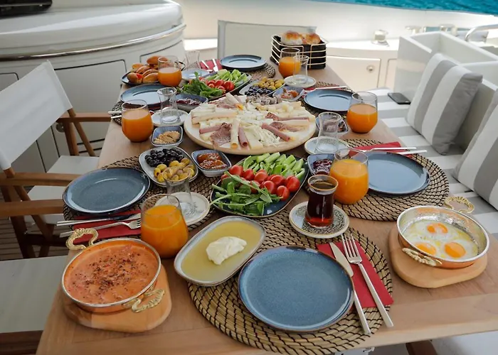 Botel Samtek Istanbul